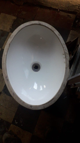 Pileta Ovalada Con Pequeño Detalle 38x 48cm Con Válvula 0