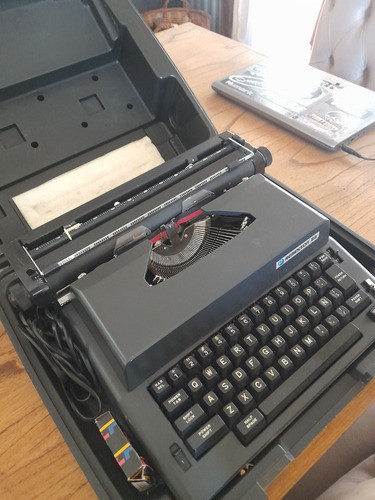 Maquina De Escribir 0