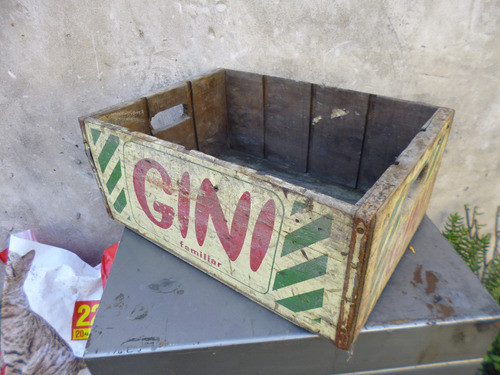 Cajón Antiguo De Bebidas Gaseosas Gini 0