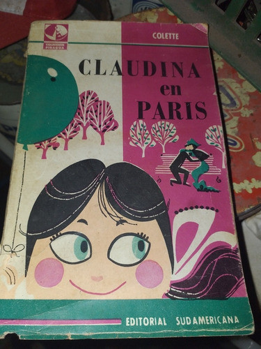 Antiguo Libro Claudia En París 0