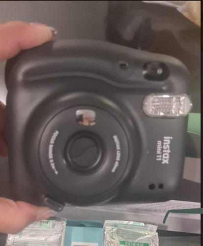 Cámara Instantánea Fujifilm Instax Mini 11 Como Nueva 0