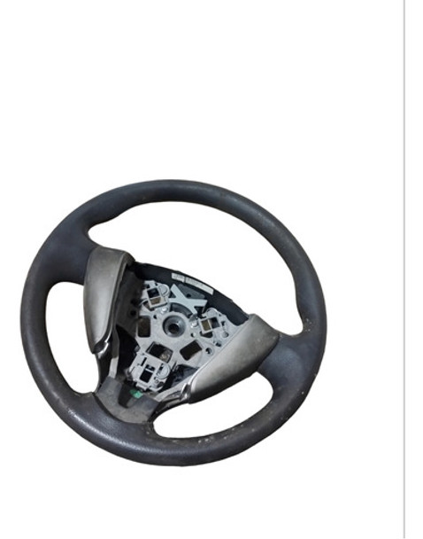 Volante Nissan March 2016 0