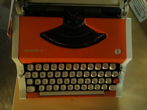Máquina De Escribir Olympiette 3 Impecable 0