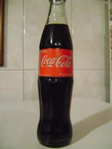 Coca Cola  Botella De Bar Logo Rojo Llena 0