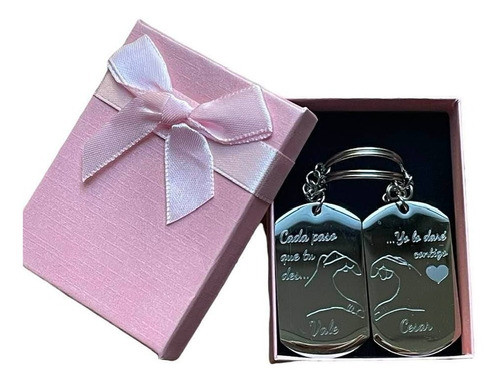 Set De 2 Llaveros Grabados Parejas Enamorados Personalizado 0