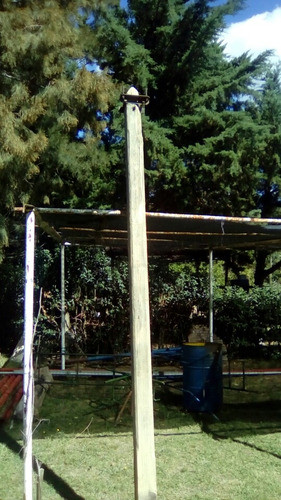 Poste De Pinotea Antiguo. 0