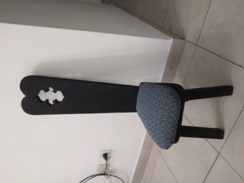 Silla Antigua De Tres Patas 0