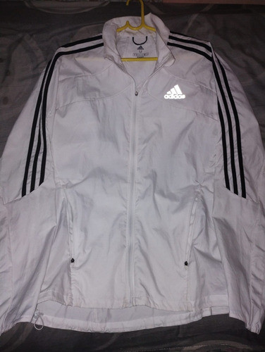 Campera adidas Talle M 0