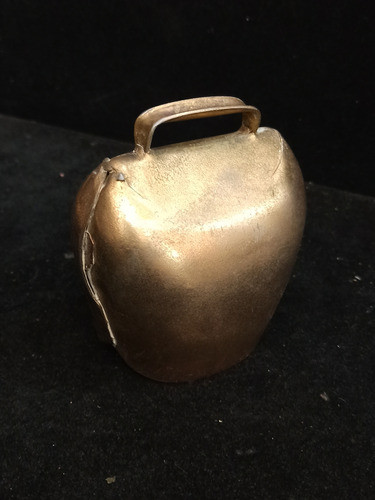 Antiguo Cencerro De Bronce 0