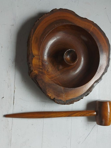 Rompe Nueces Con Martillo De Madera + Bandeja Para Picada 0