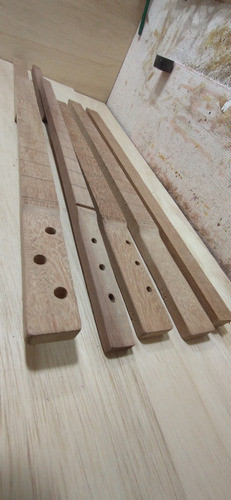 Braços Cigar Box Guitar 3 E 4 0