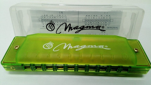 Armonica Magma En C (do) Con Estuche Color Verde 0