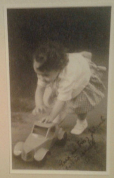 Antigua  Foto Niña Con Juguete Auto Duravit ? Gorgo ? 0 Antigua  Foto Niña Con Juguete Auto Duravit ? Gorgo ? 0