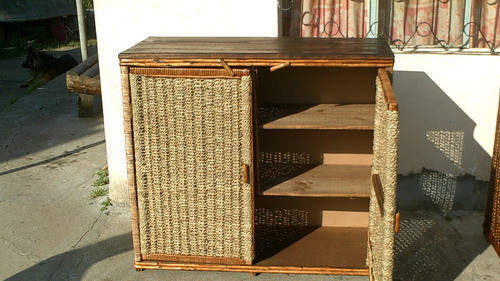 Mueble  En Mimbre Y Cardo Con Tapa De Madera Maciza 0