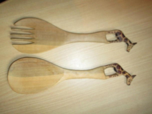 Juego Cuchara Tenedor Madera Tallada Jirafas 0