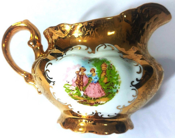 Magnifica Leiteira Em Porcelana 0