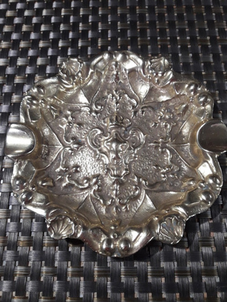 Adorno En Bronce Macizo. Diámetro 12,5 Cm. 0 Adorno En Bronce Macizo. Diámetro 12,5 Cm. 0