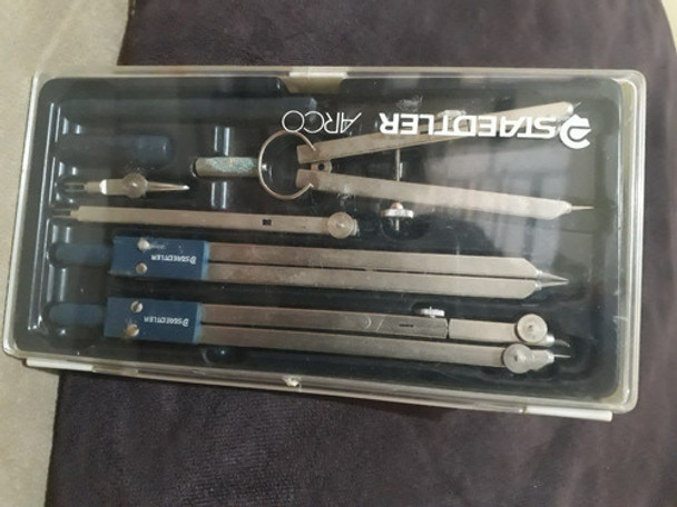 Estojo Compassos Staedtler Arco Com 7 Peças 0 Estojo Compassos Staedtler Arco Com 7 Peças 0