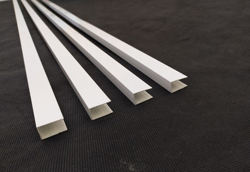 Perfil U Cavalinho (box) 08mm 02mts 06 Barras 0