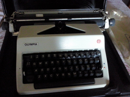 Máquina De Escribir Olympia 0