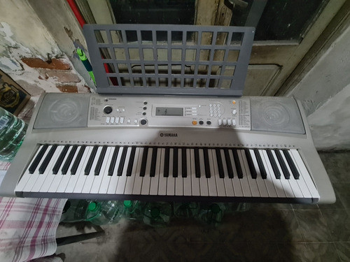 Organo Yamaha Psr E313 0