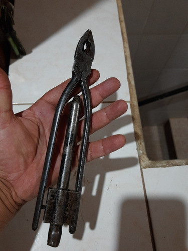 Alicate Antigo Leia A Descrição 0