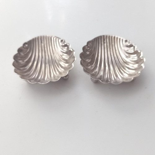 Par Saleros De Mesa Metal Plateado Forma De Vieiras 0
