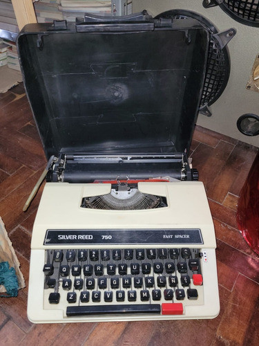 Maquina De Escribir Silver Reed 750 0