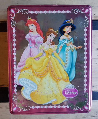 Caja De Lata De Princesas, Originalmente Contenía Repuesto D 0