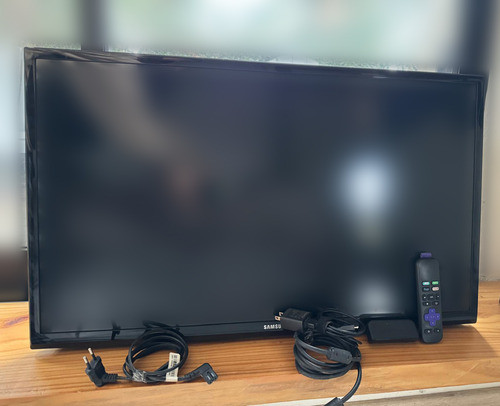Tv Samsung 32 + Roku + Brazo Articulado 0