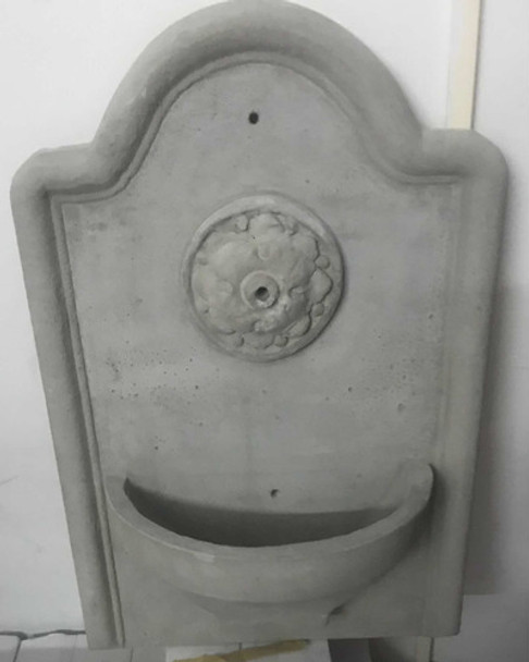 Fuente De Pared Con Figura  Con Pico De Agua 0