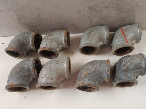 Codos Galvanizados De 25 0