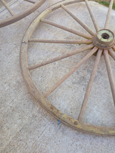 Antiguas Ruedas De Carros 0
