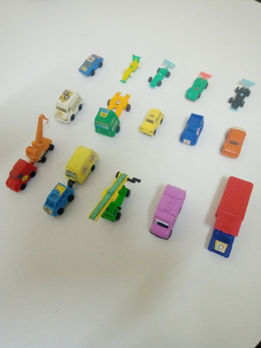 Juguetes Kinder Sorpresa Autos 0