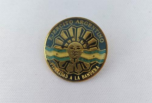 Pin Boton Prendedor Armanda Argentina. Vidrio Curvo 0