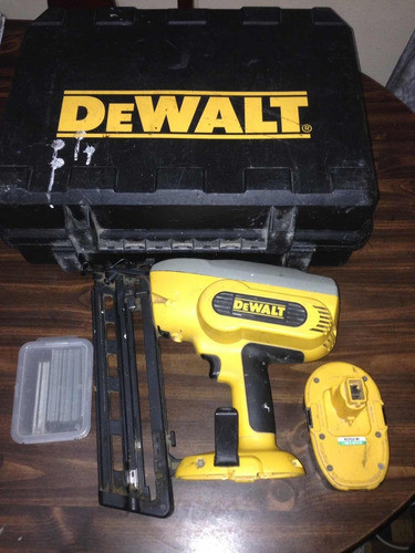 Clavadora Angular A Bateria Dewalt 18 Volts 0