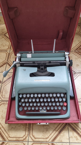 Maquina De Escribir Olivetti Studio 44 Impecable Funcionando 0