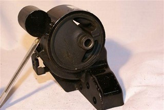Soporte Del Izq Mitsubishi Space Wagon 94-96 0
