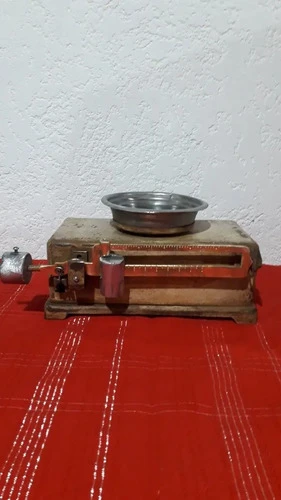 Balanza Antigua 0