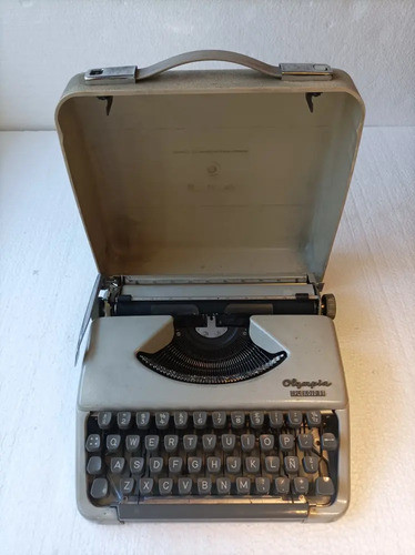 Máquina De Escribir Olympia Splendid 0