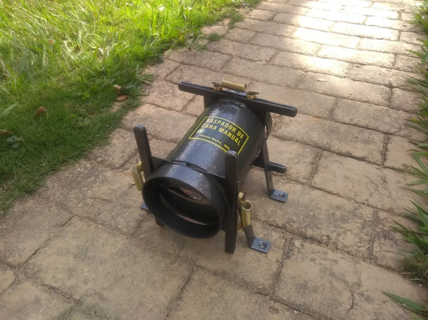 FMV1 Manual Sugarcane Scraper with Replacement Blade Kit