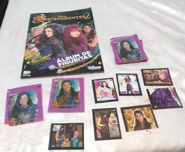 Album Descendientes 2  Incompleto Con Figuritas 0