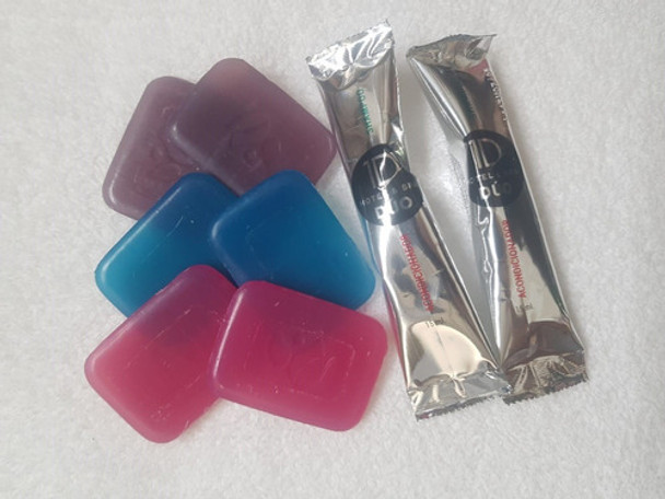 Jabón De Glicerina 500 + Shampoo Duo.- 250.-  750 En Total 0