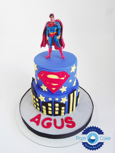 Torta Artesanal Cumpleaños Personalizadas Superman 0