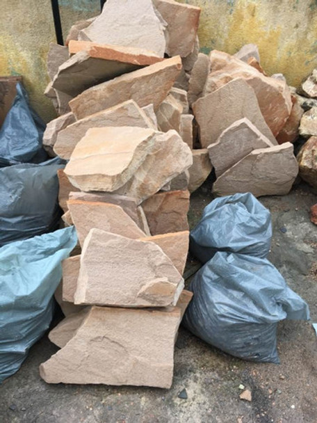 Piedra Arenisca Irregular Clara Industria Uruguaya 0