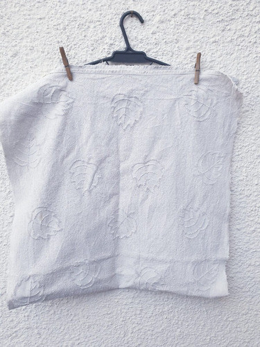 Toalla Grande Blanca (fragmento) 1,30 X 65. 0