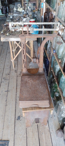 Balanza Antigua De Quincalleria. 0