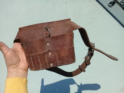 Porta Herramientas De Cuero Clavera  De 21 Cm De Ancho 0