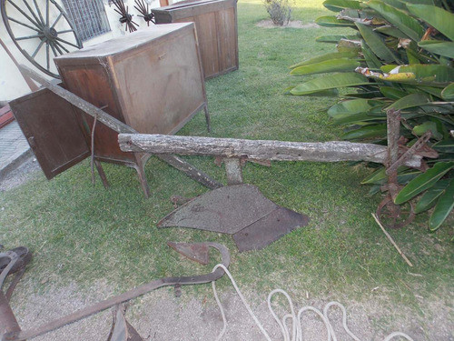 Arado De Mancera Antigua Herramienta 0