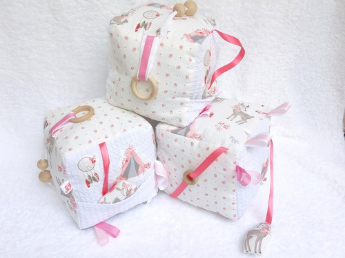 Cubo Didáctico Sensorial Sonajero Motricidad Bambi 16x16cm 0